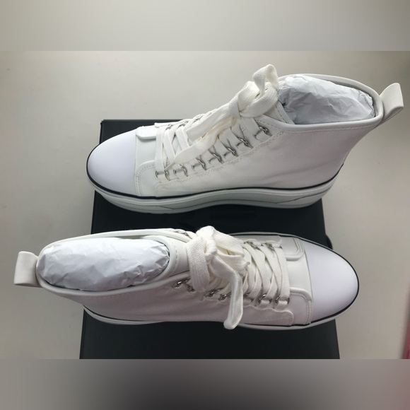 New in Box D’Amelio DB Eyekonn Platform Sneakers in White Canvas, Size 7.5 M - Picture 12 of 15